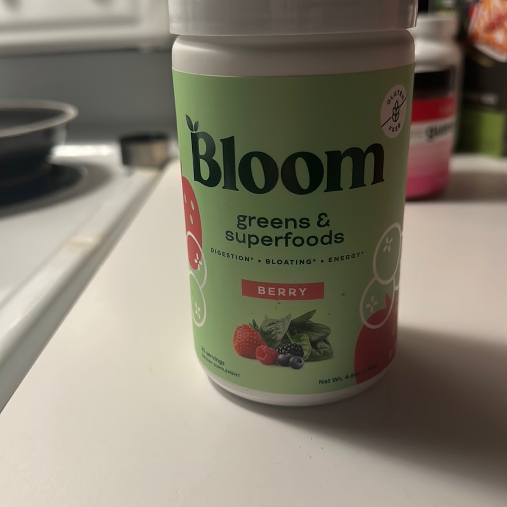Bloom greens berry